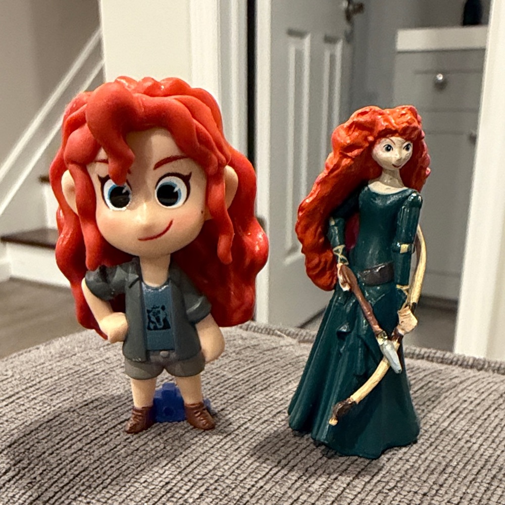 Disney Pixar Brave Merida figures - Set of 2     kids toy toys action figure